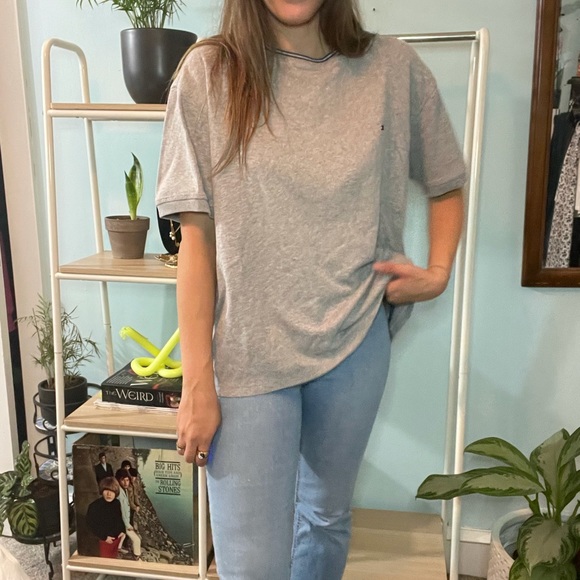 Tommy Hilfiger Tee - Picture 4 of 8